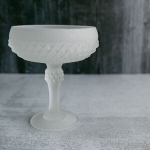 VTG INDIANA DIAMOND POINT GLASS, FROSTED PEDESTAL COMPOTE CANDY DISH